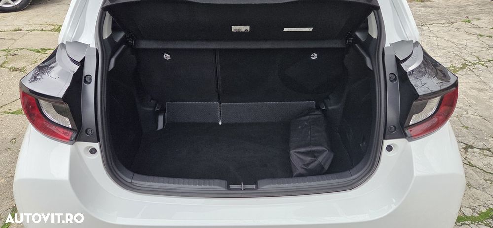 Toyota Yaris 1.5 L Dynamic - 10