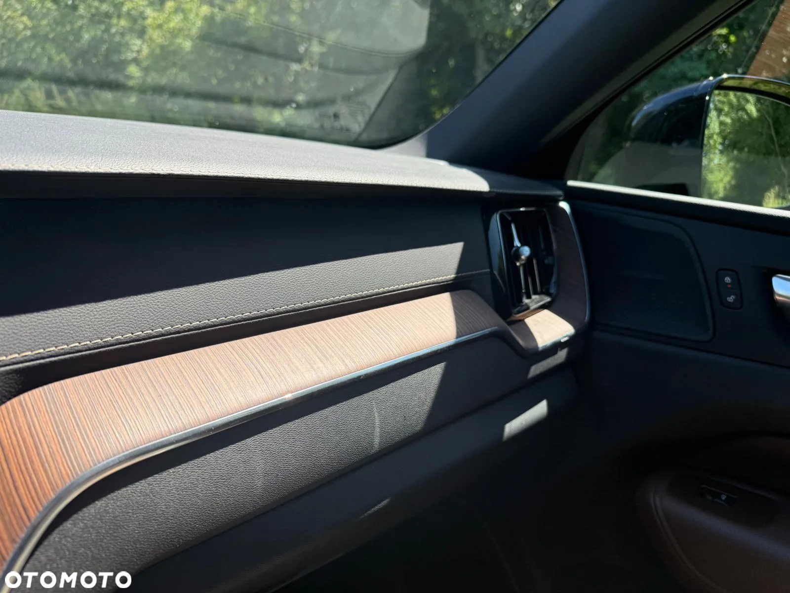 Volvo XC 60 T8 AWD Plug-In Hybrid Inscription - 10