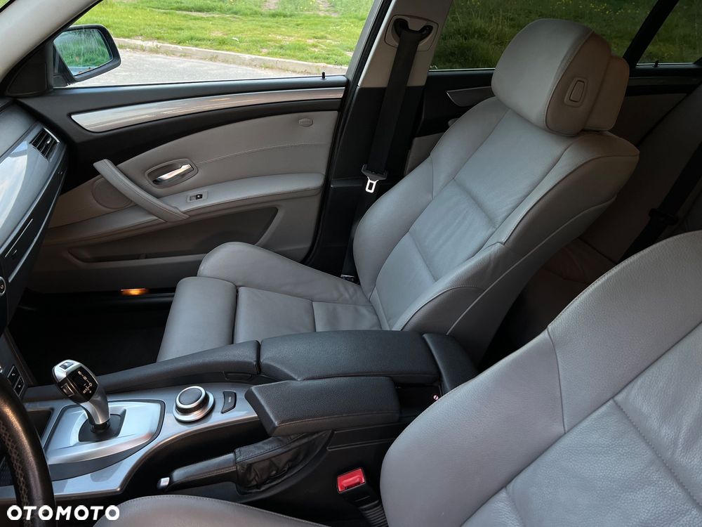 BMW Seria 5 520d Edition Exclusive - 12