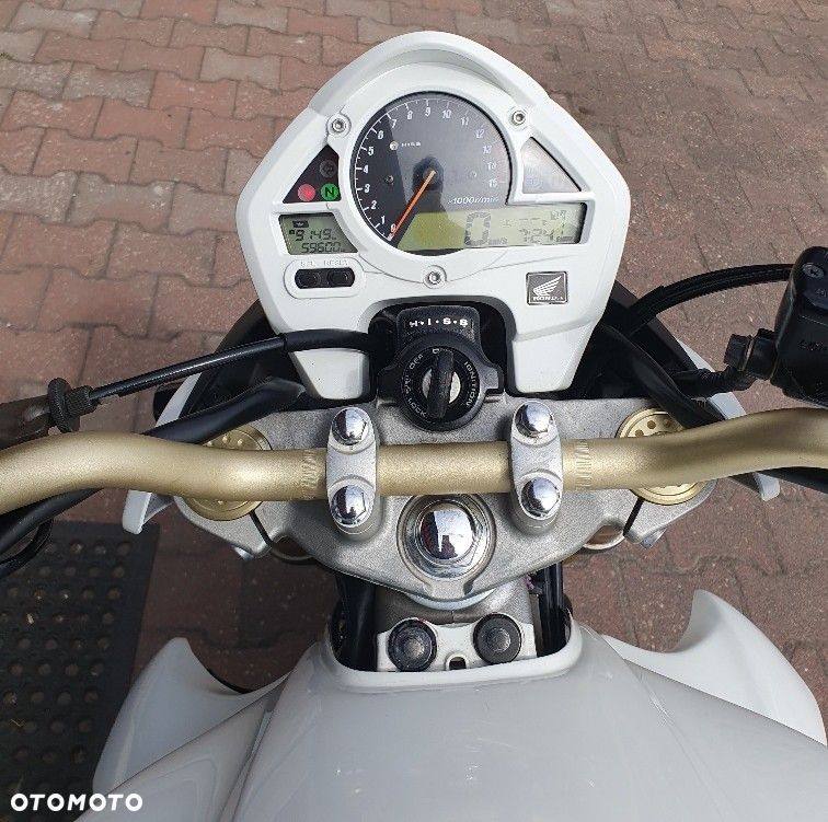 Honda Hornet - 28