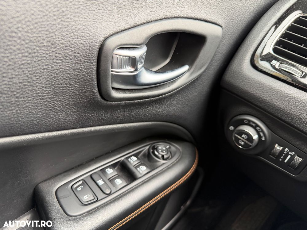 Jeep Compass 2.0 M-Jet 4x4 AT Limited - 15