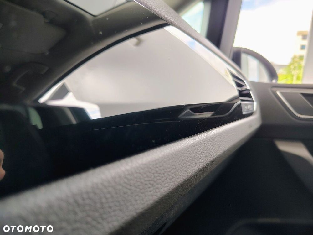 Volkswagen Touran - 29