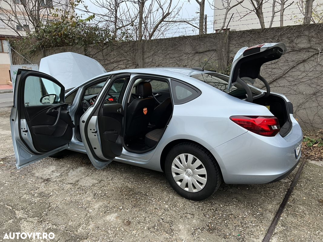 Opel Astra 1.6 CDTI Start/Stop Cosmo - 14
