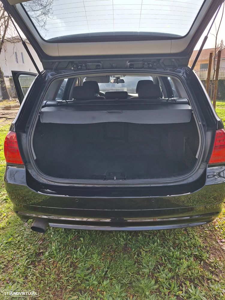 BMW 318 d Sport Line - 7