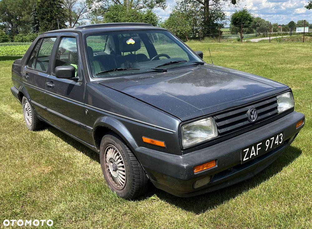 Volkswagen Jetta 1.3 GL - 2