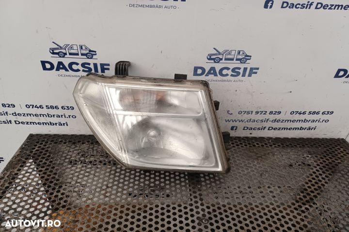 Far dreapta Nissan Navara D40  [din 2005 pana  2010] seria Pickup 2.5 dCi AT (174 hp) - 1