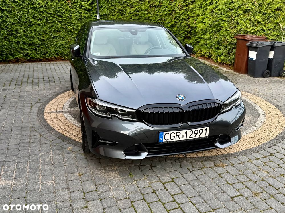 BMW Seria 3 330e Luxury Line sport - 9