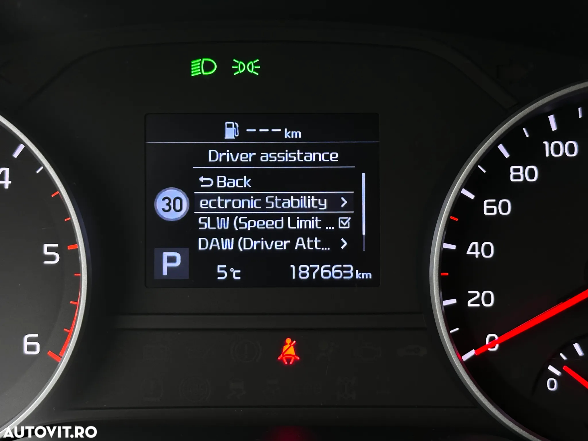 Kia Sportage 1.6 DSL MHEV 7DCT HP 4x2 Business Line - 28