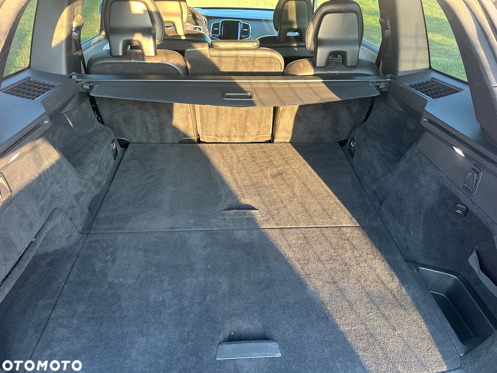 Volvo XC 90 D5 AWD R-Design - 25