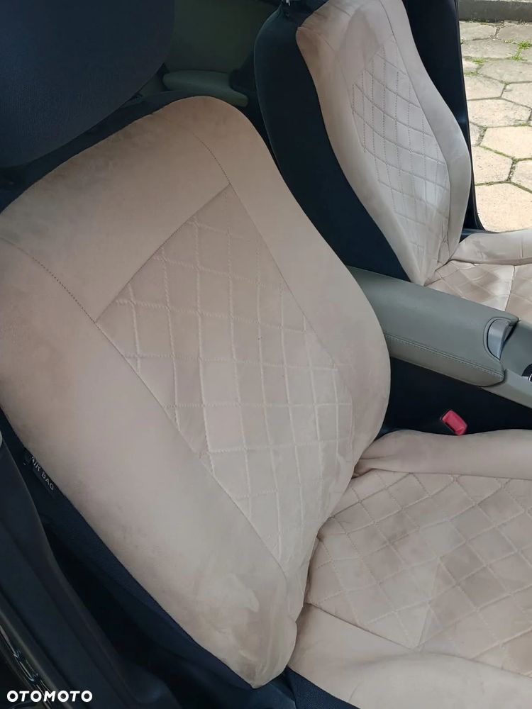 Toyota Avensis 1.8 Luna - 4