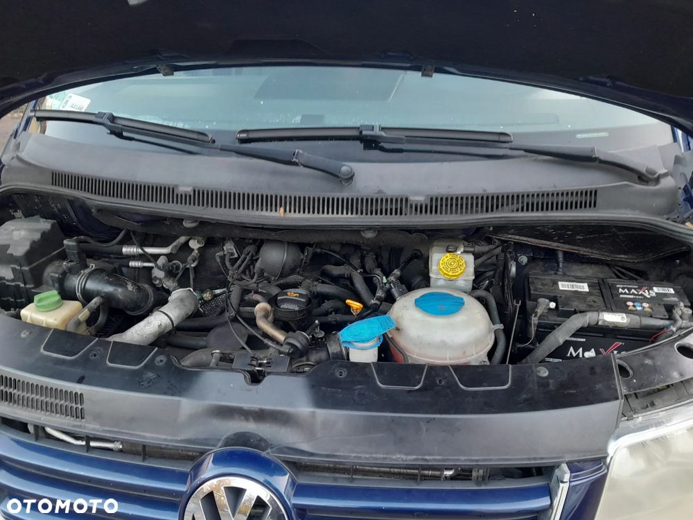 Volkswagen Multivan - 12