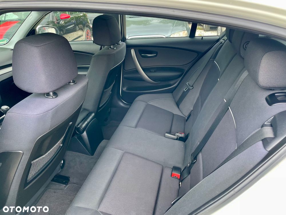 BMW Seria 1 - 24