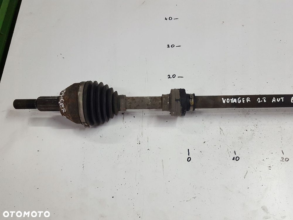 CHRYSLER GRAND VOYAGER V 08-10r 2.8 CRD PÓŁOŚ PRAWA PRZÓD AUTOMAT - 2