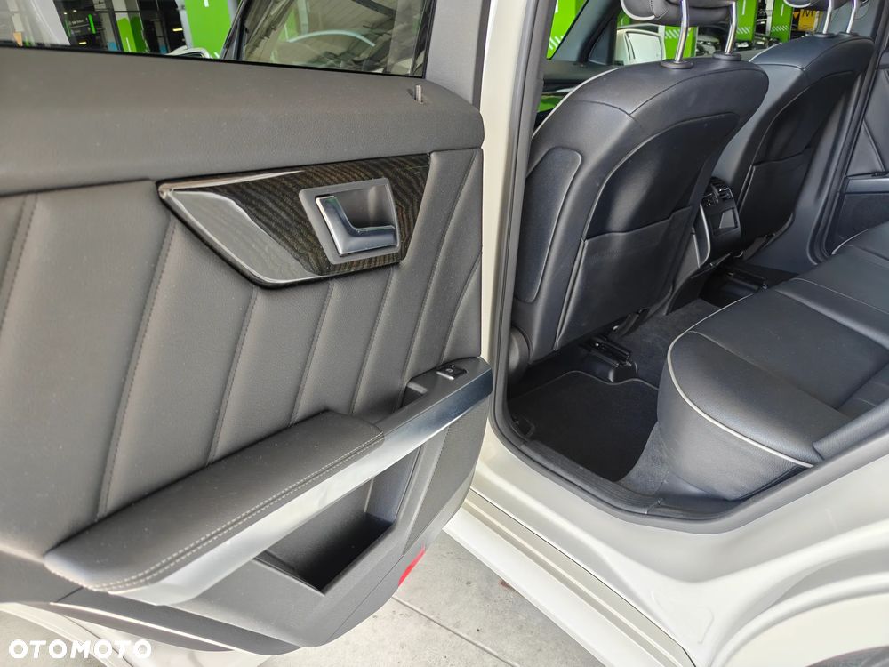 Mercedes-Benz GLK 350 4-Matic - 33