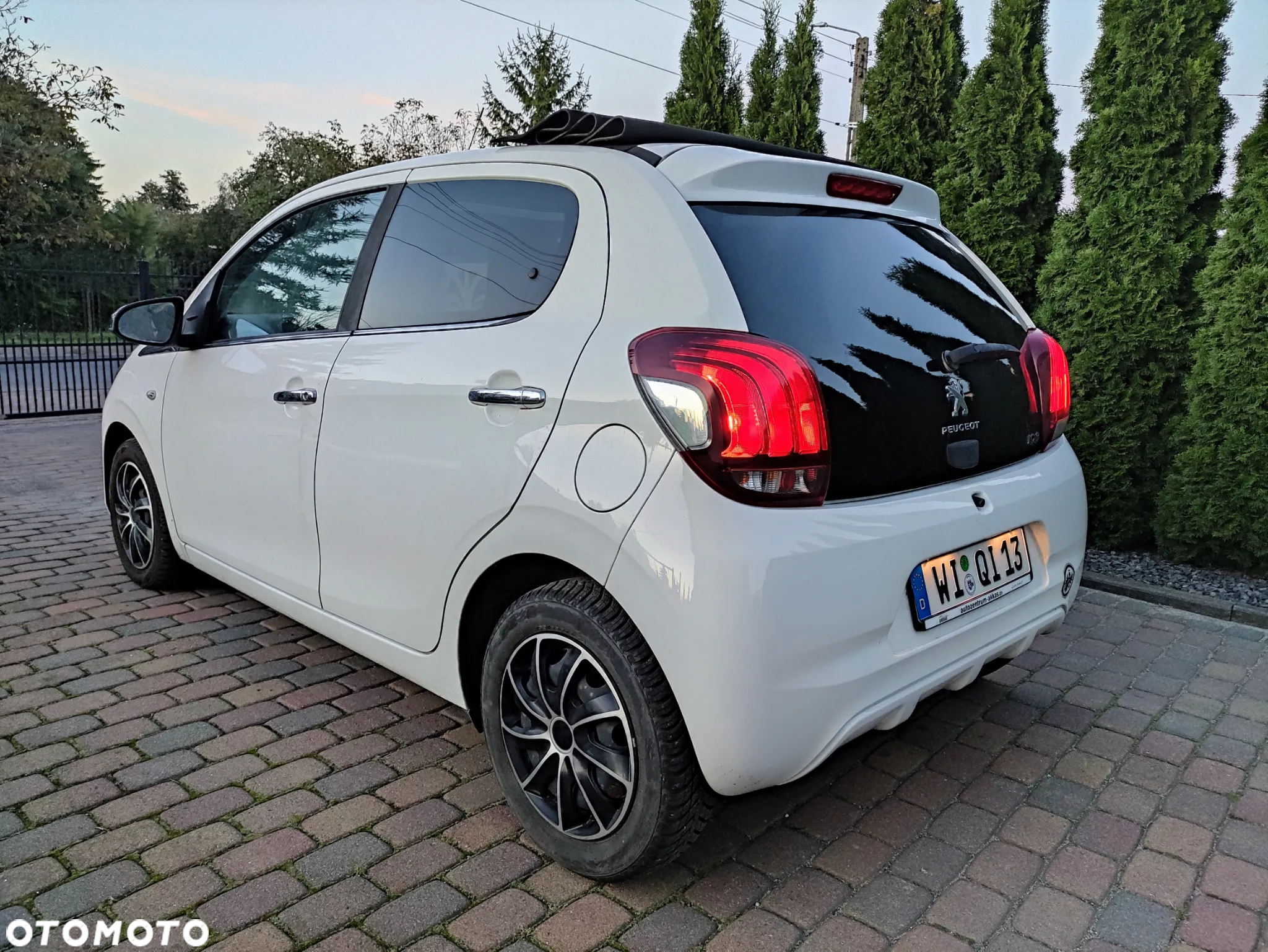 Peugeot 108 PureTech 82 Top Allure - 4