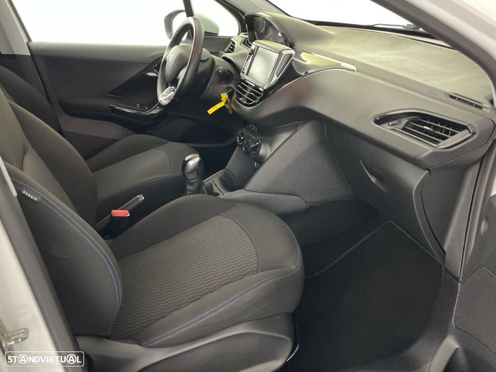 Peugeot 208 1.2 PureTech Allure - 21
