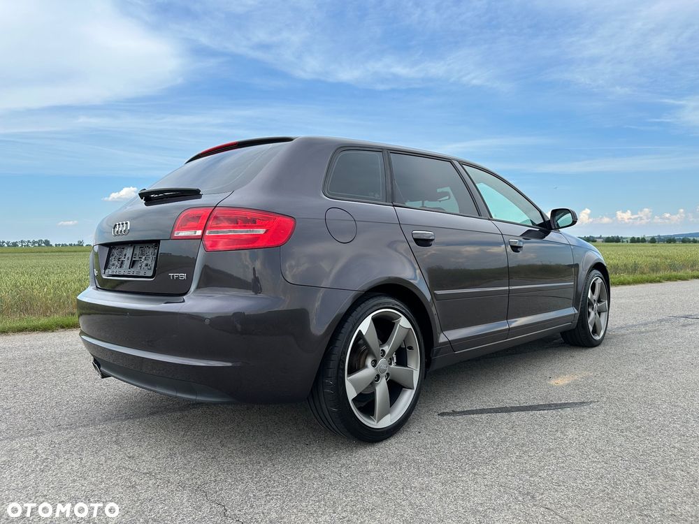 Audi A3 Sportback 1.8 TFSI Attraction - 5