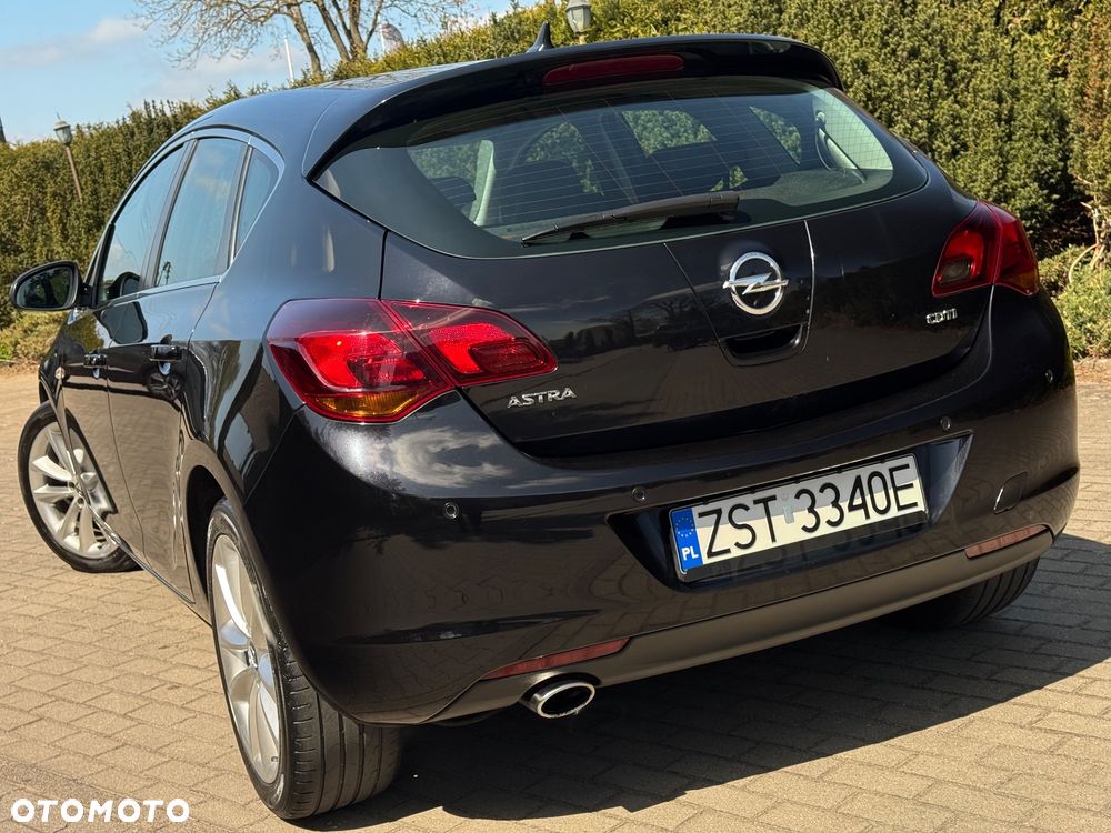 Opel Astra 2.0 CDTI Cosmo - 6