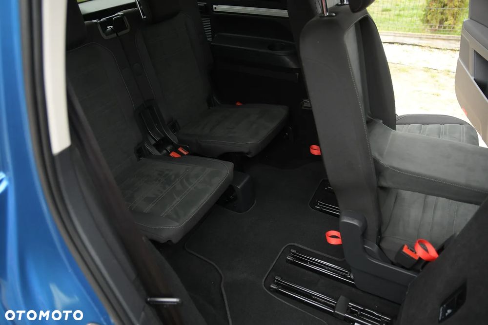 Volkswagen Touran 2.0 TDI SCR Highline - 20