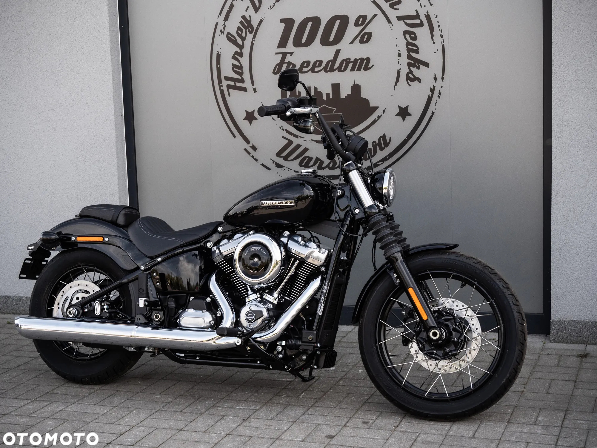 Harley-Davidson Softail Street Bob - 3