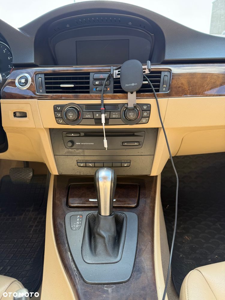 BMW Seria 3 325i - 6
