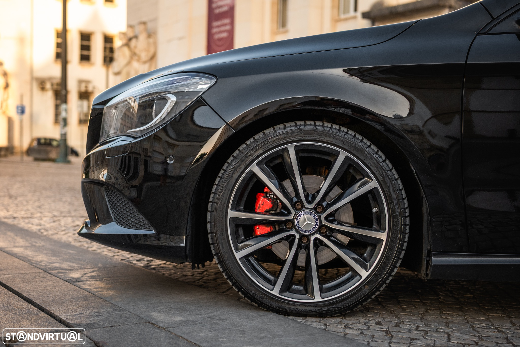 Mercedes-Benz CLA 200 d Shooting Brake Urban - 13