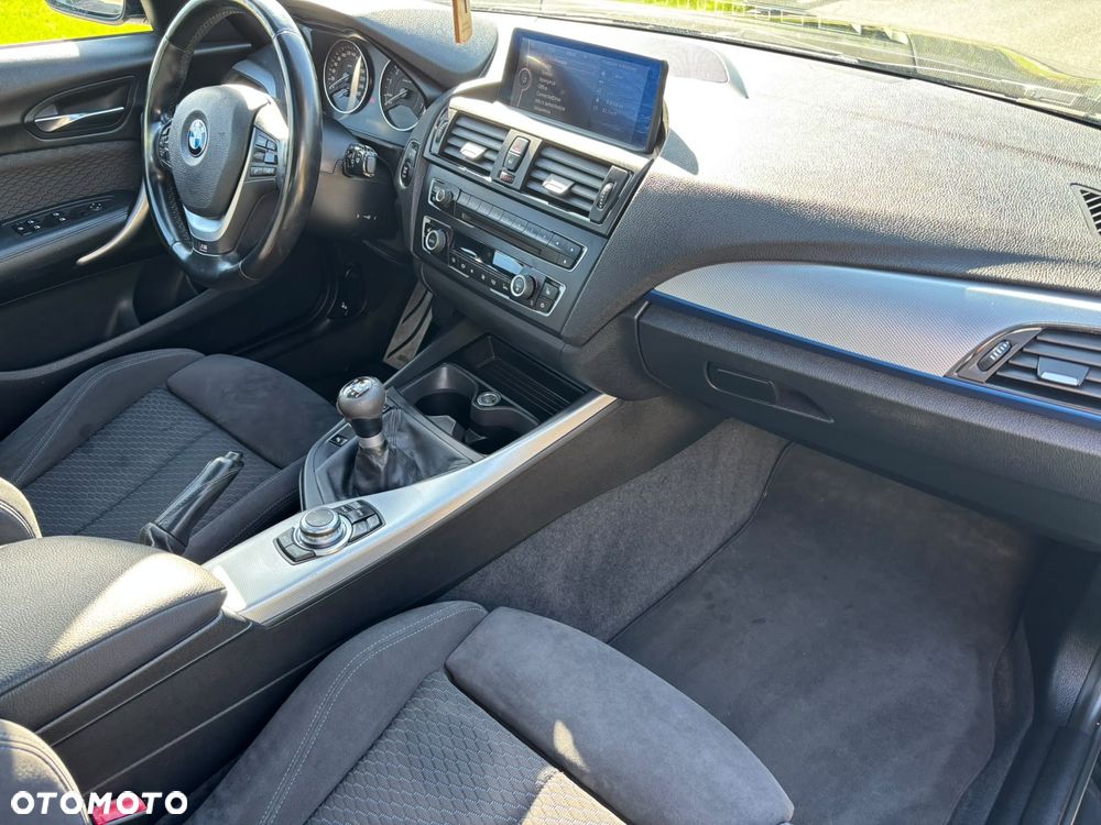 BMW Seria 3 320i - 13