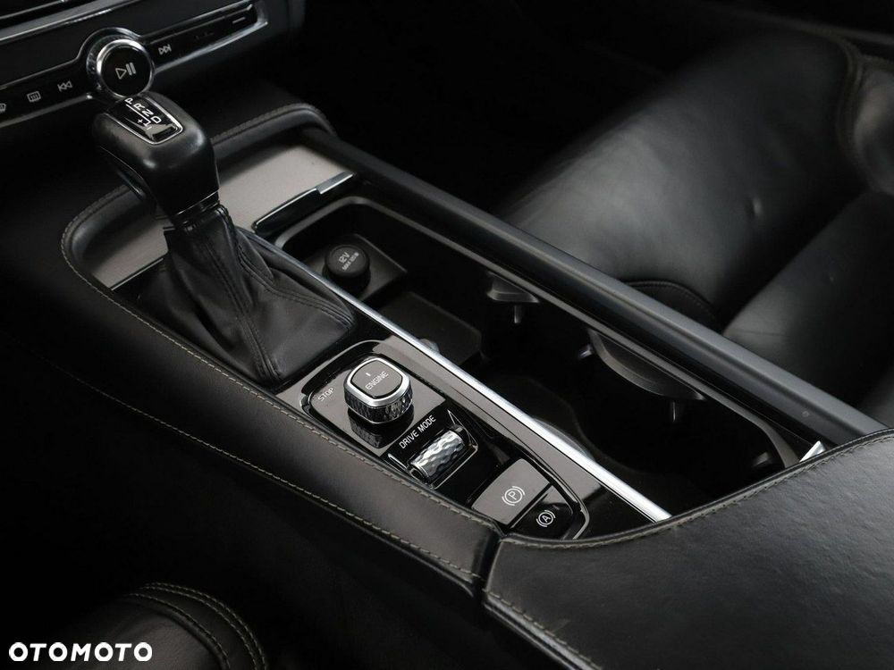 Volvo S90 D5 AWD Inscription - 29