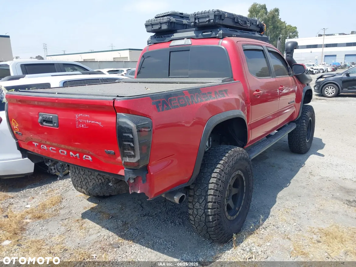 Toyota Tacoma - 7