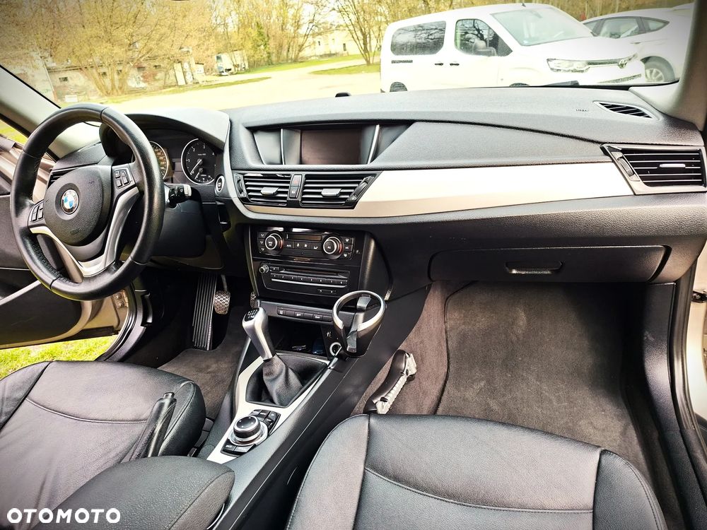 BMW X1 sDrive20d EfficientDynamics - 4