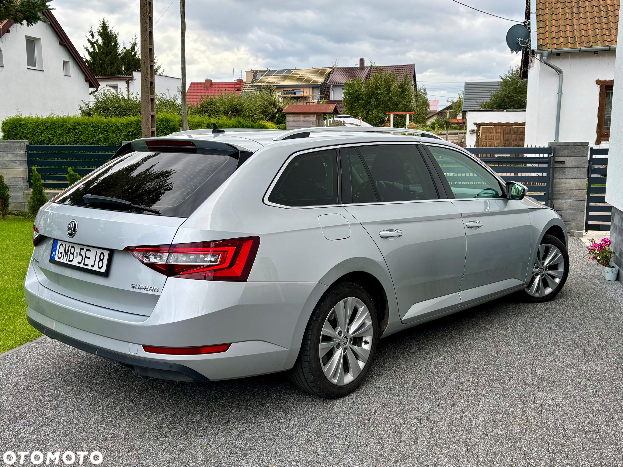 Skoda Superb Combi 2.0 TDI DSG Style - 26