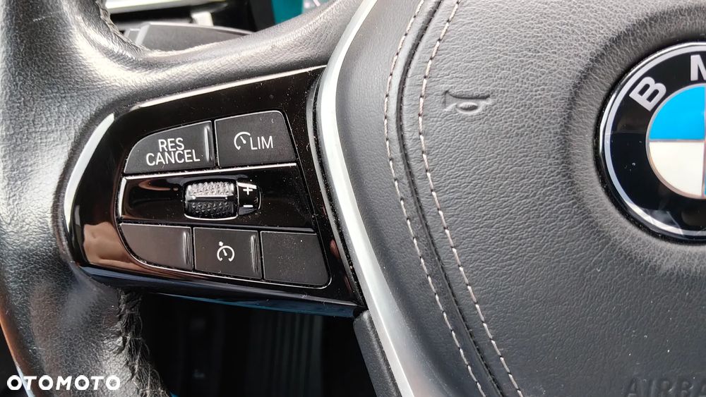 BMW Seria 5 530e iPerformance GPF Business Edition - 30