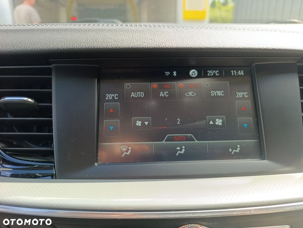 Opel Insignia 1.5 T Enjoy S&S - 24