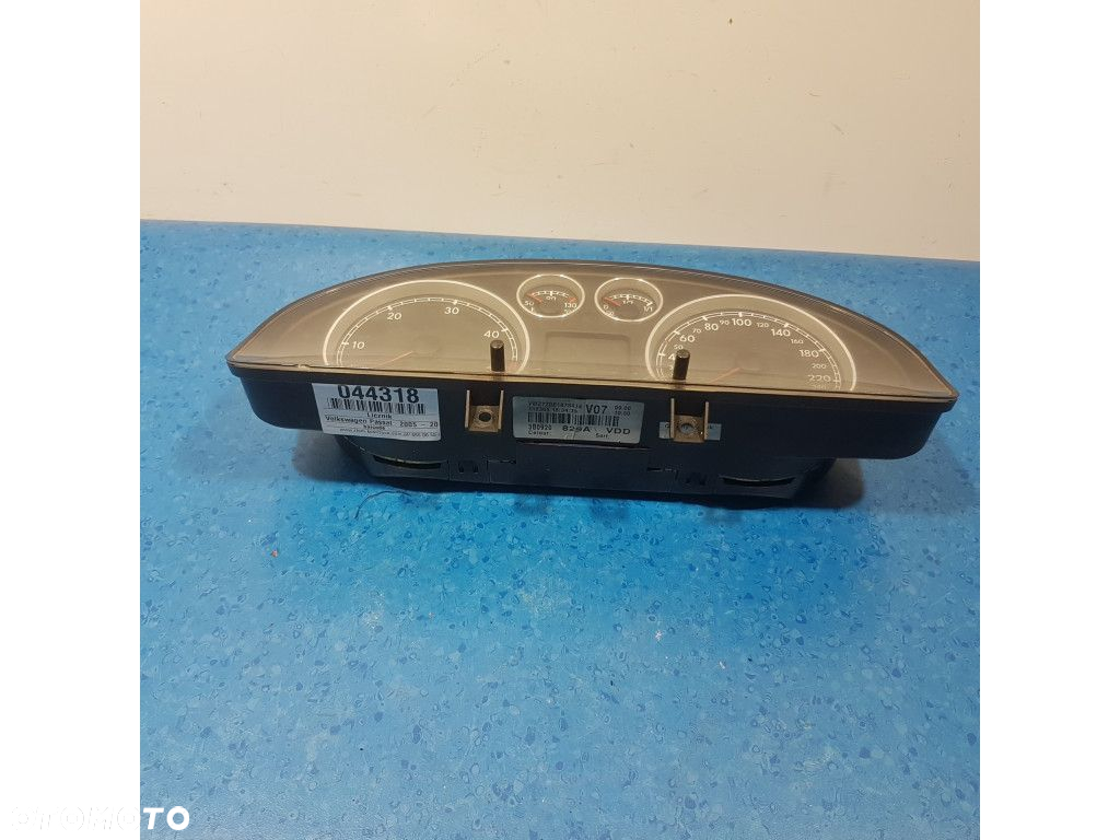 LICZNIK 3B0920829A VW PASSAT B5 FL - 2