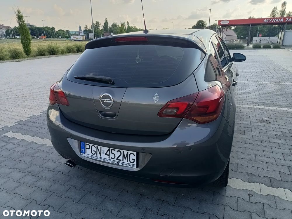 Opel Astra 1.6 T Sport - 3