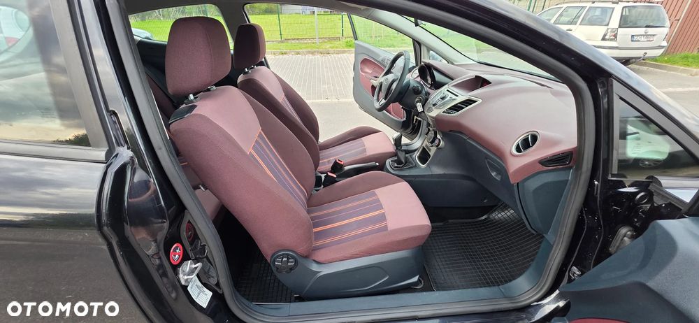 Ford Fiesta - 26