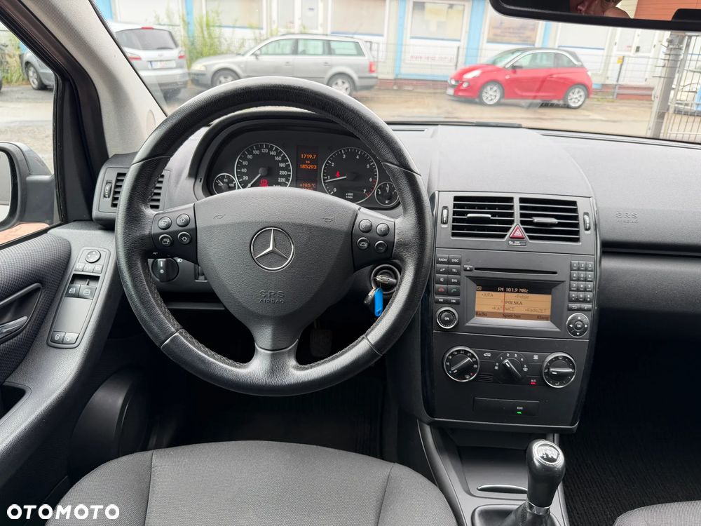 Mercedes-Benz Klasa A 150 BlueEFFICIENCY Elegance - 16