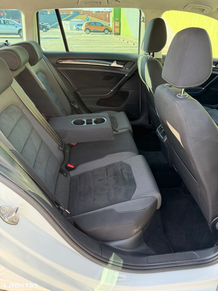 Volkswagen Golf - 16