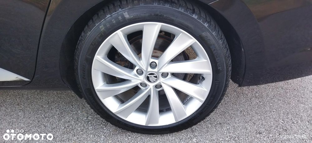 Skoda Superb 2.0 TDI 4x4 L&K DSG - 22