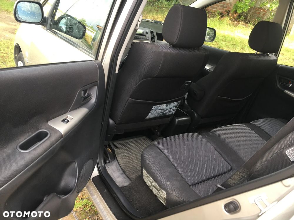 Toyota Corolla Verso 2.0 D-4D - 15