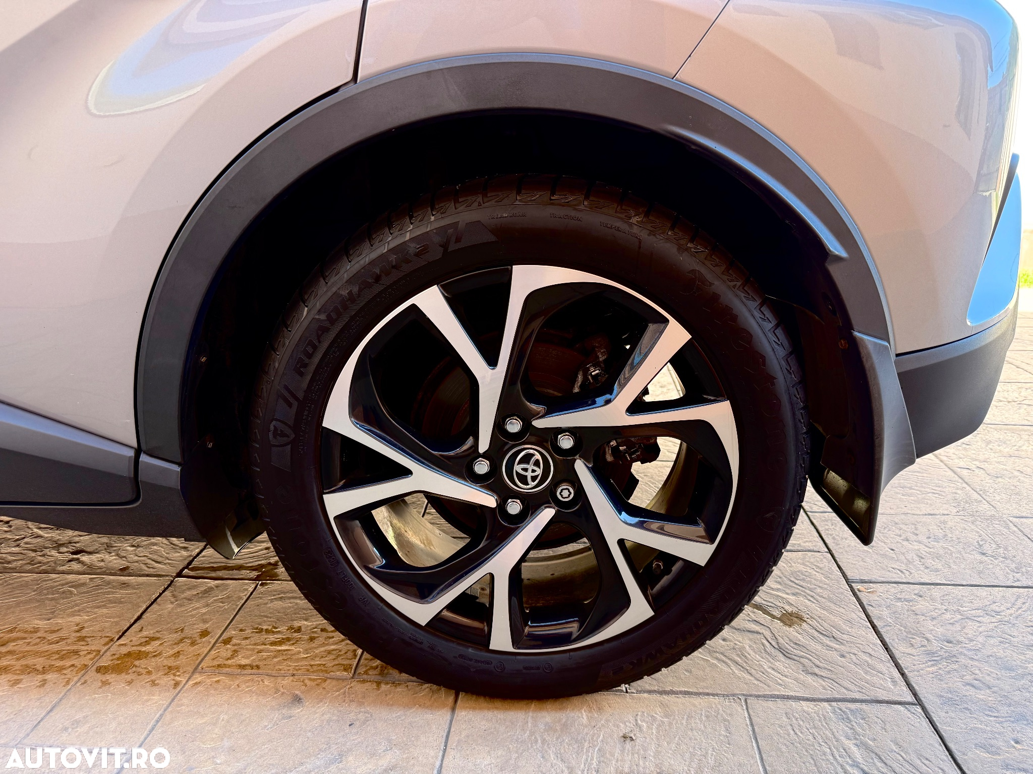 Toyota C-HR - 12