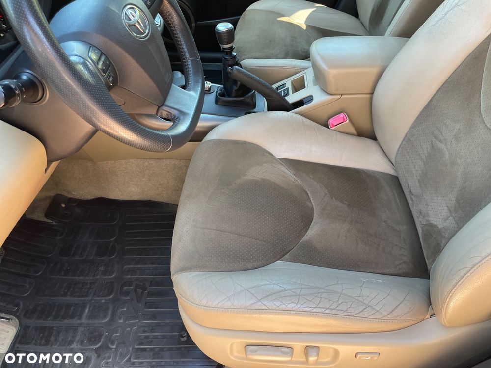 Toyota RAV4 2.0 VVT-i Premium - 27