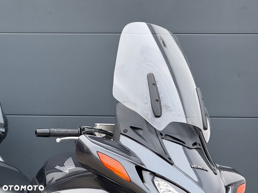 Honda ST - 2