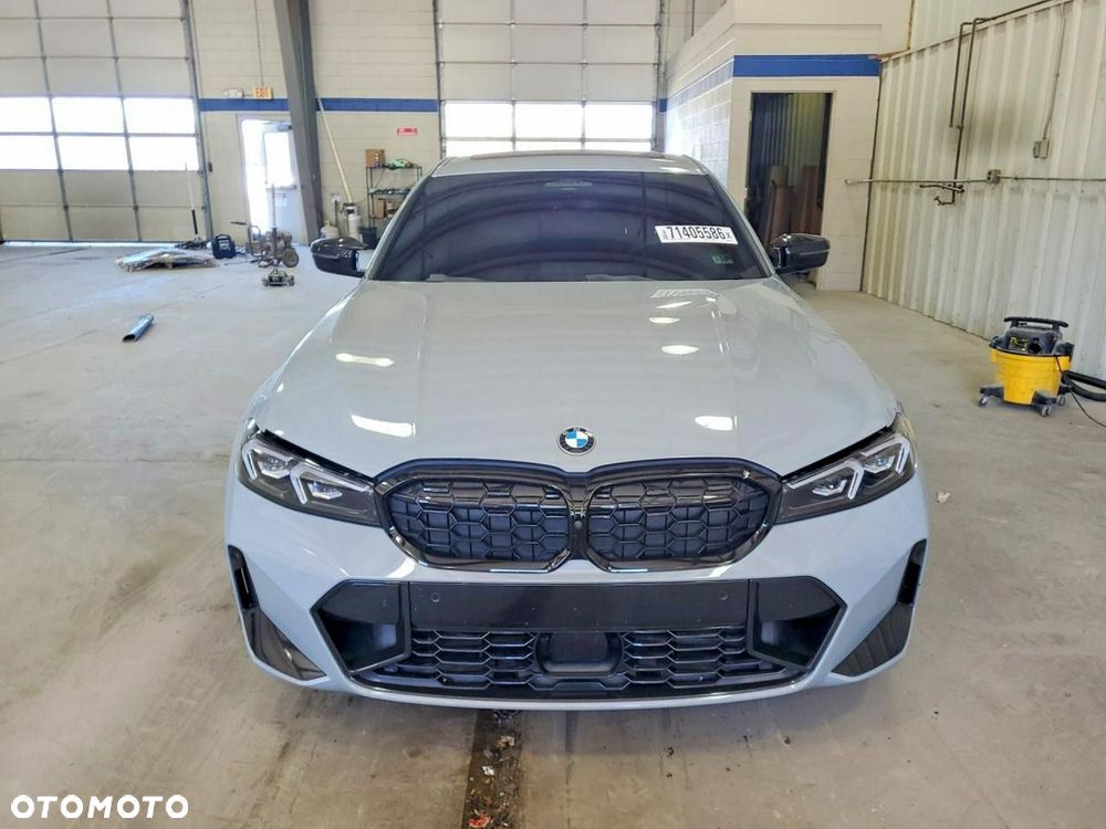 BMW 3 Series 2024 photo 2