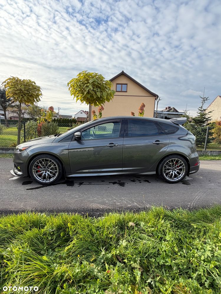 Ford Focus - 10