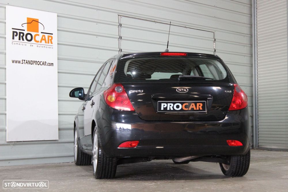 Kia Ceed 1.6 CRDi EX - 17