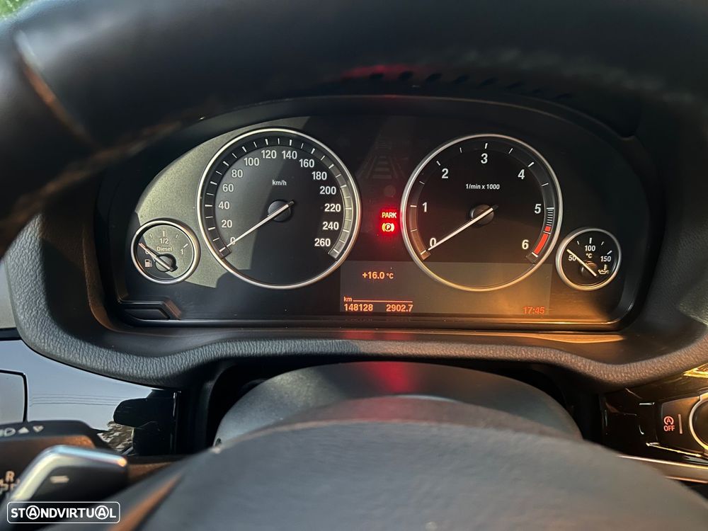 BMW X4 20 d xDrive Pack M - 26