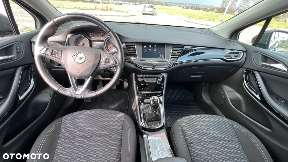 Opel Astra 1.4 Turbo Business - 23