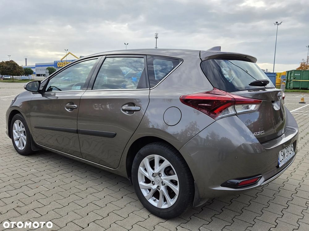 Toyota Auris - 7