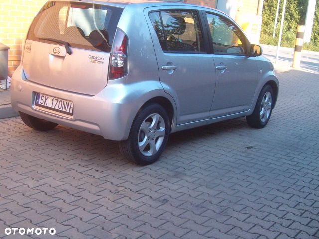 Daihatsu Sirion - 7
